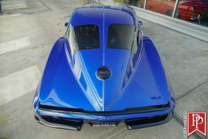 Chevrolet Corvette 63RS Custom Split-Window Coupe 1963 года 